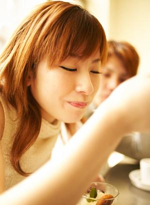 大阪の整形外科は院長の二重手術実績豊富